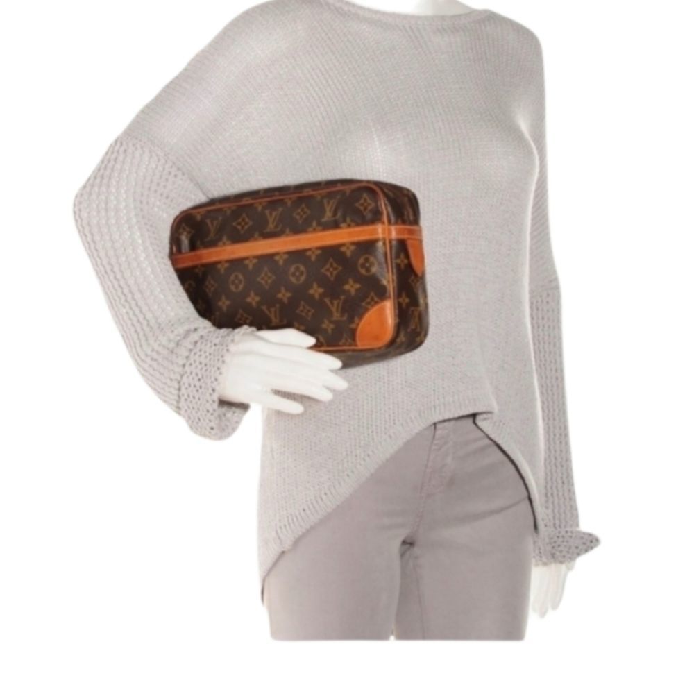 LOUIS VUITTON COMPIEGNE 23 CLUTCH BAG